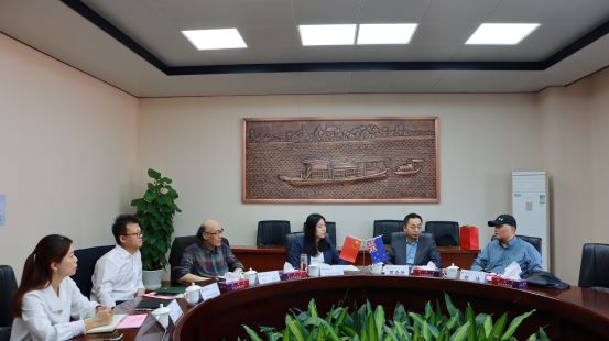 会议现场.jpg