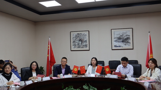 1650700329198034.jpg 会议现场1.JPG