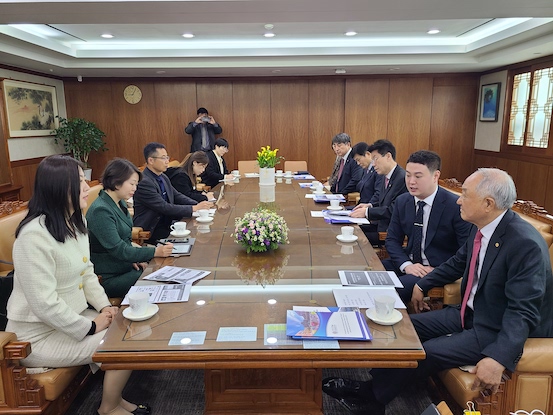 1680250821294916.jpg 白石大学-会议现场.jpg