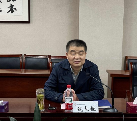 钱校讲话.JPG
